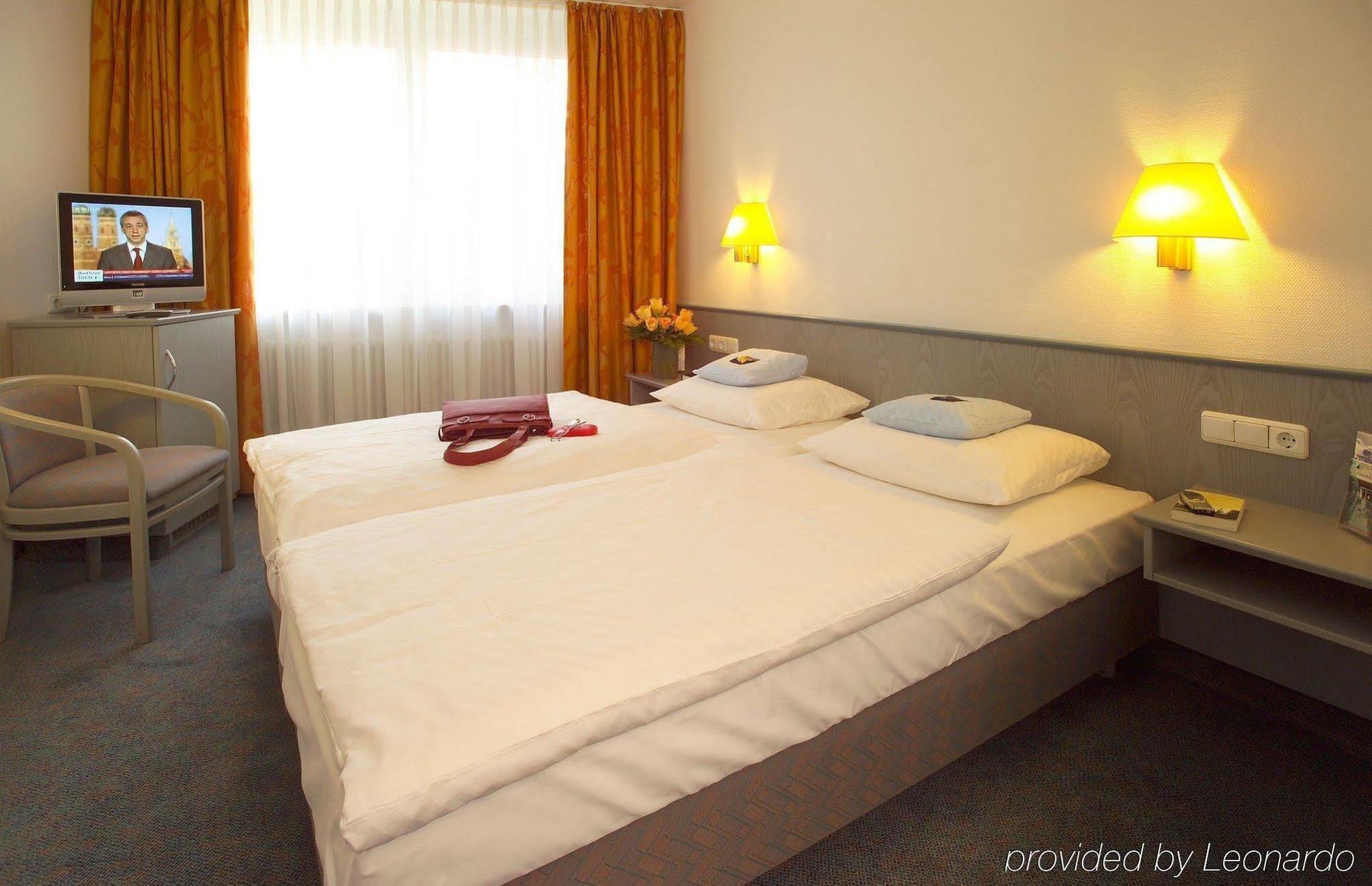 Central Hotel Eschborn Extérieur photo